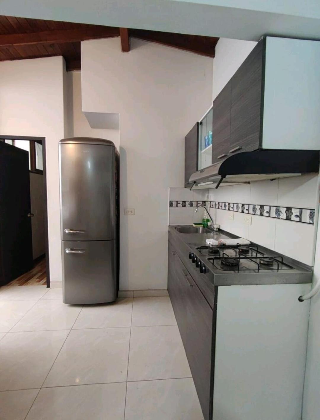 Apartamento 3 Habitaciones, Excelente ubicación a 2 minutos de la estación del metro