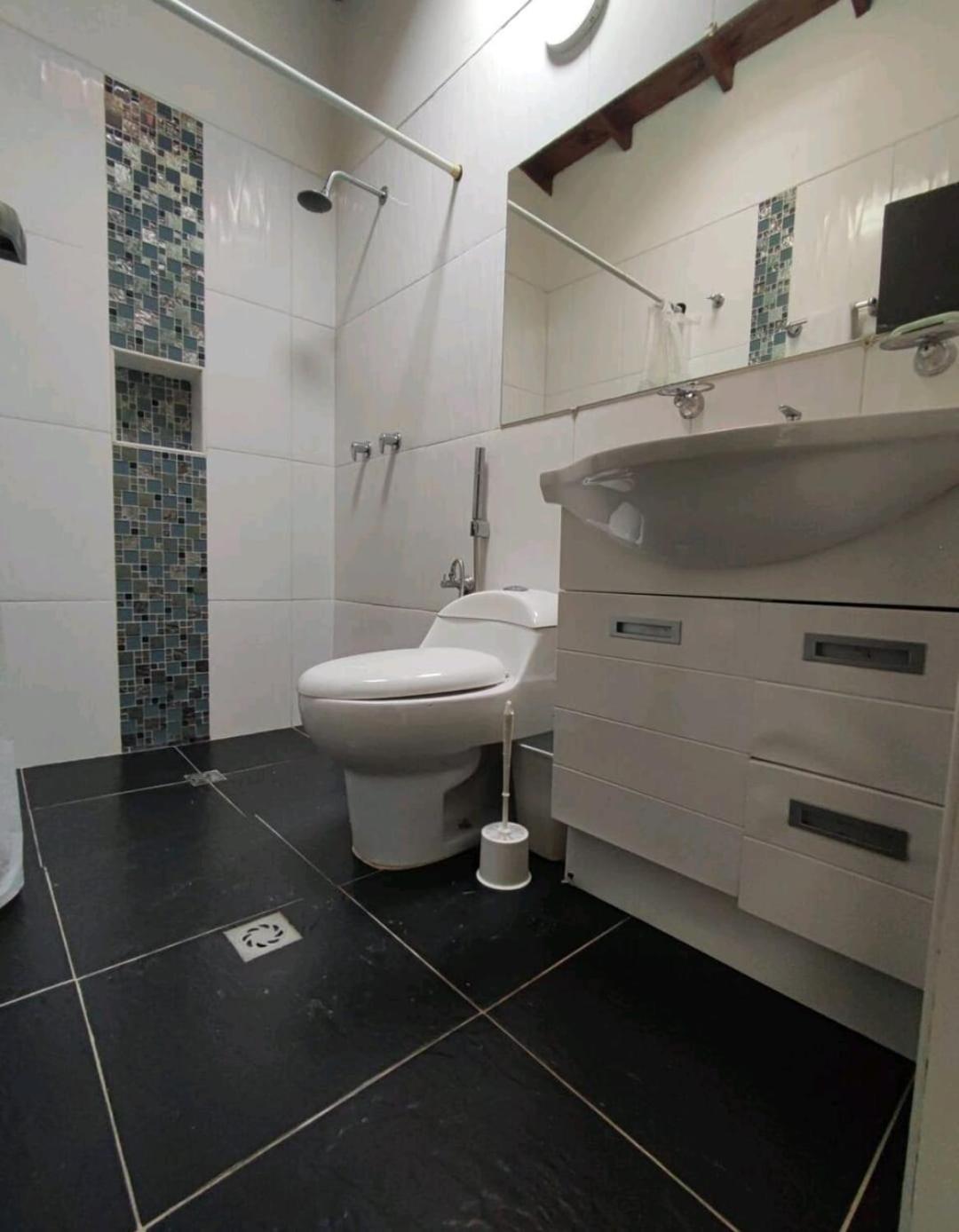 Apartamento 3 Habitaciones, Excelente ubicación a 2 minutos de la estación del metro