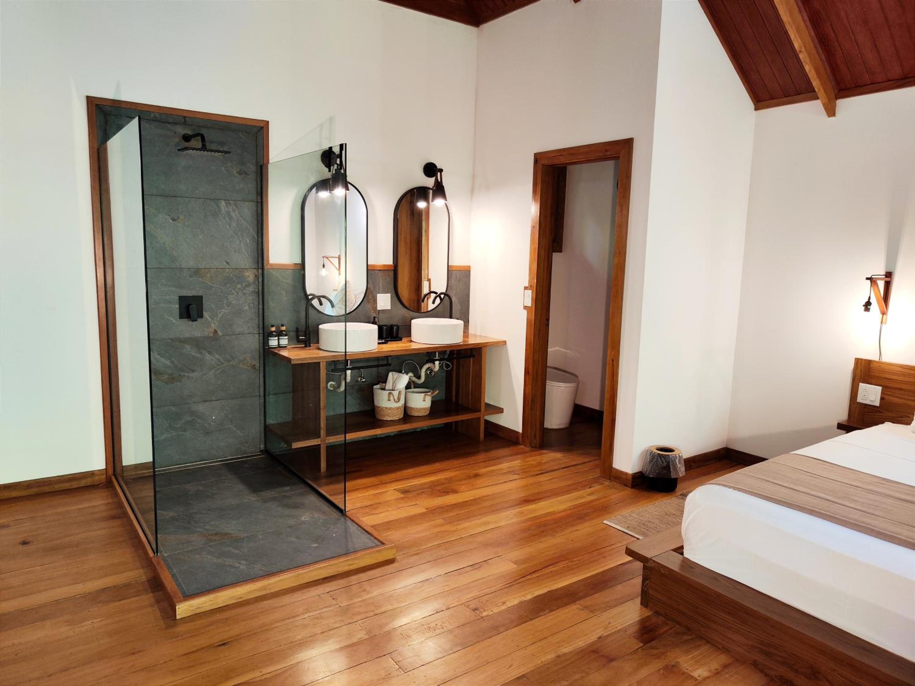 Gaia Nature Lodges at Bluff Beach view 4