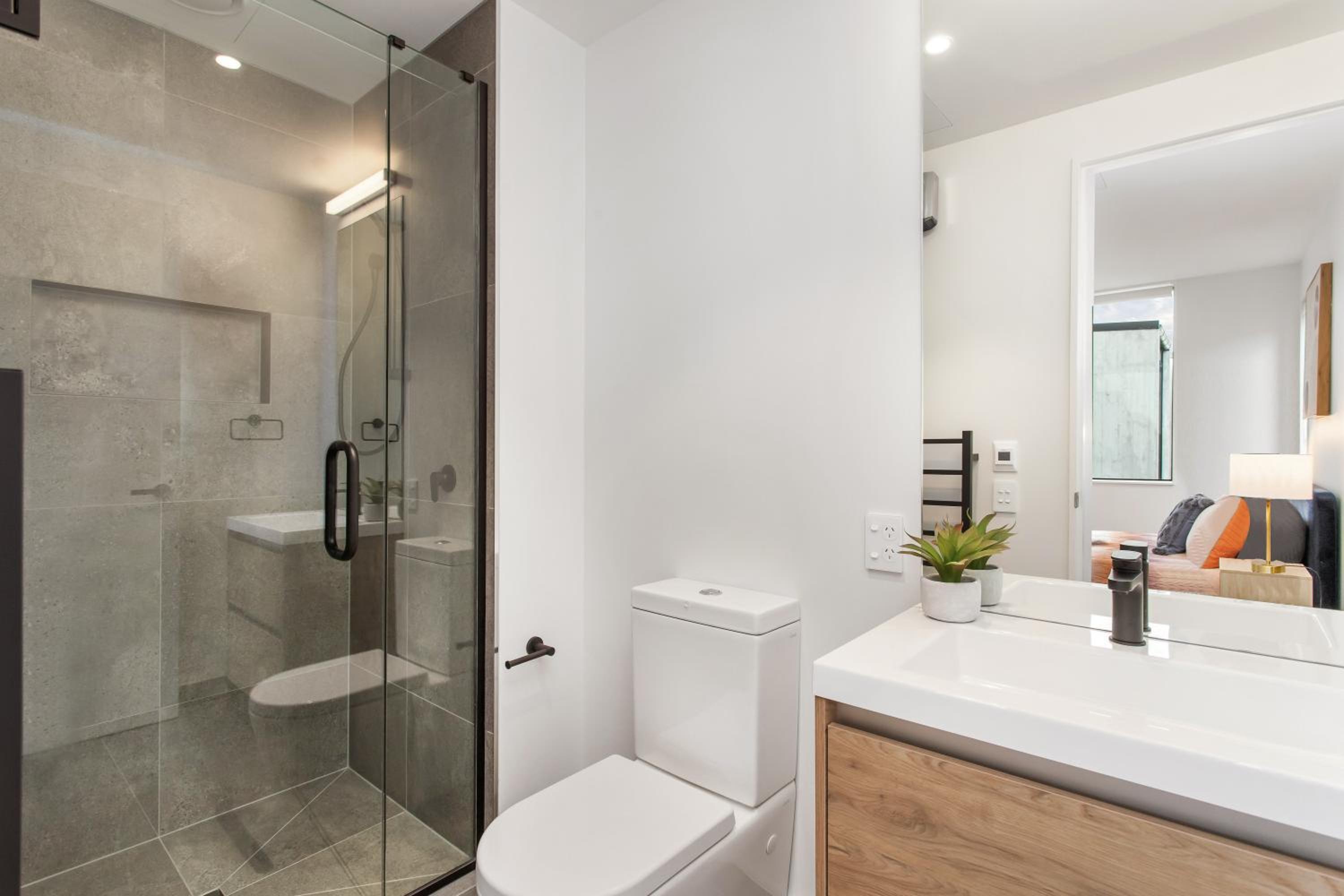 CBD Location Sunny Warm Free off Street Parking view 2