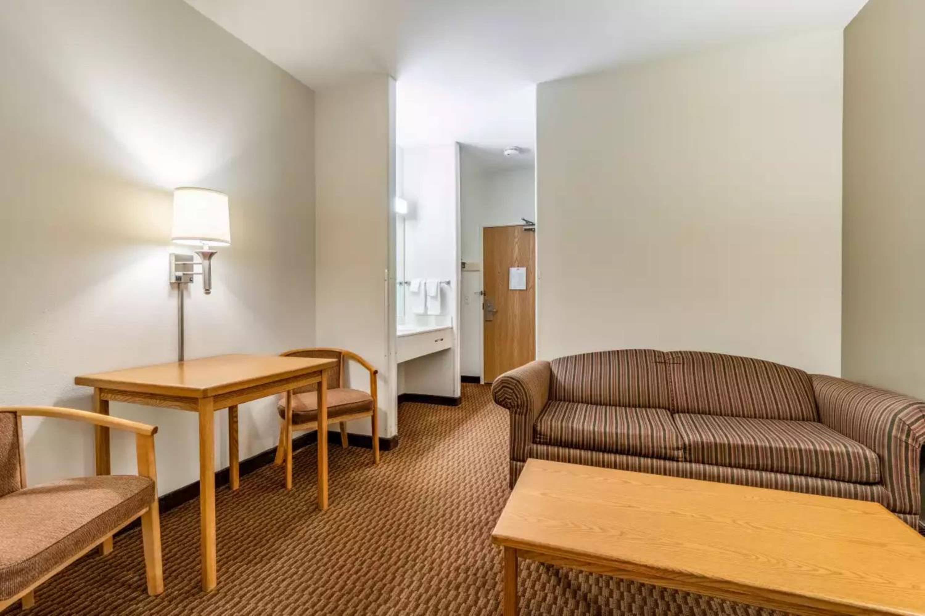Wingate by Wyndham New Castle - Glenwood Springs - Property Image 10