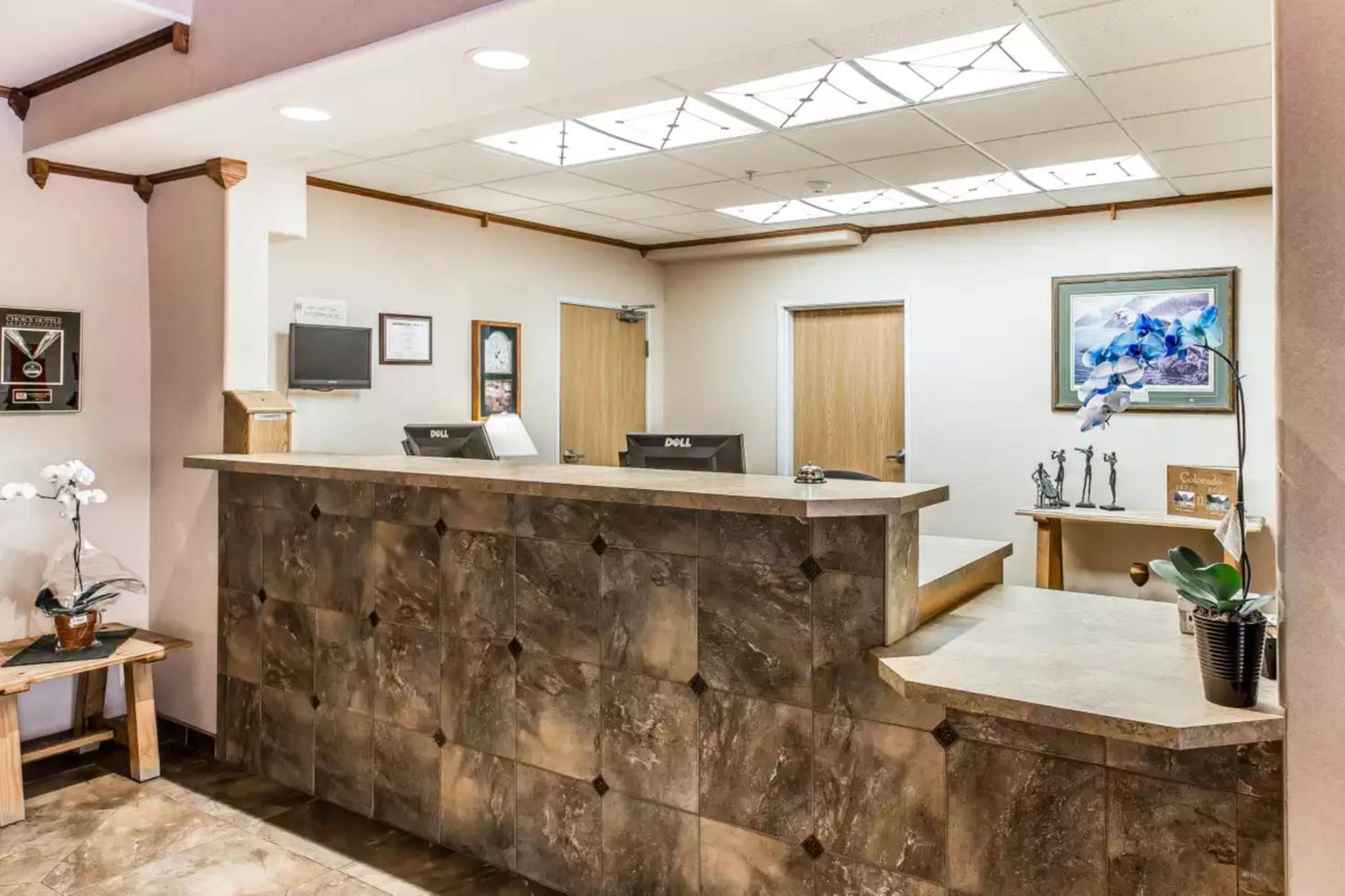 Wingate by Wyndham New Castle - Glenwood Springs - Property Image 2