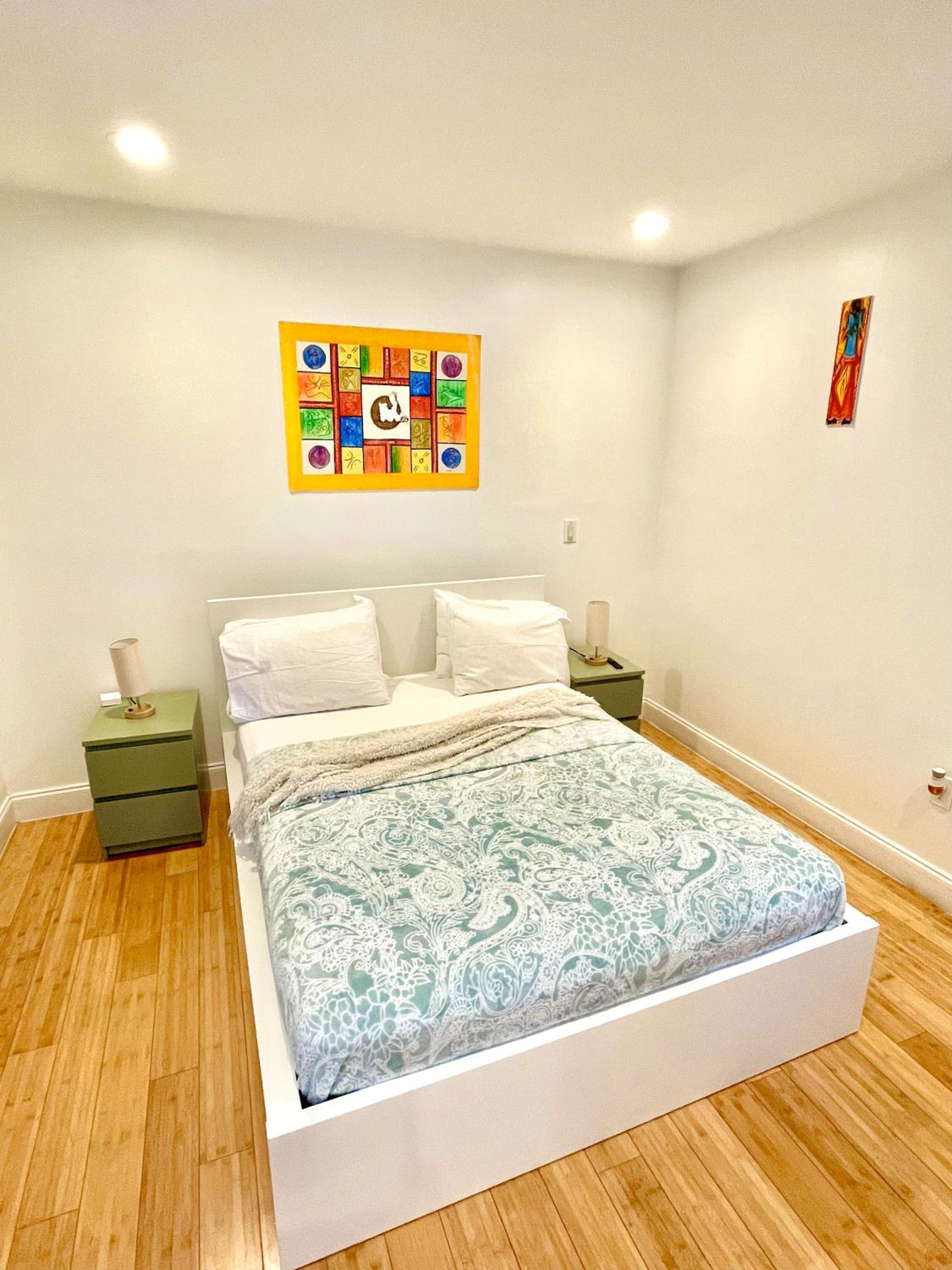 15 GUESTS LUXURIOUS SOUTH BEACH SUITE WITH ROOFTOP view 5