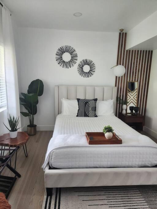 Rio Vista Prestige on Las Olas Heated Pool