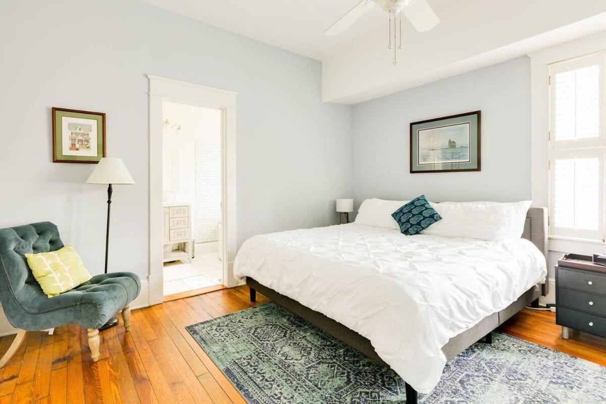 5BR Historic Midtown Craftsman Home w Jacuzzi