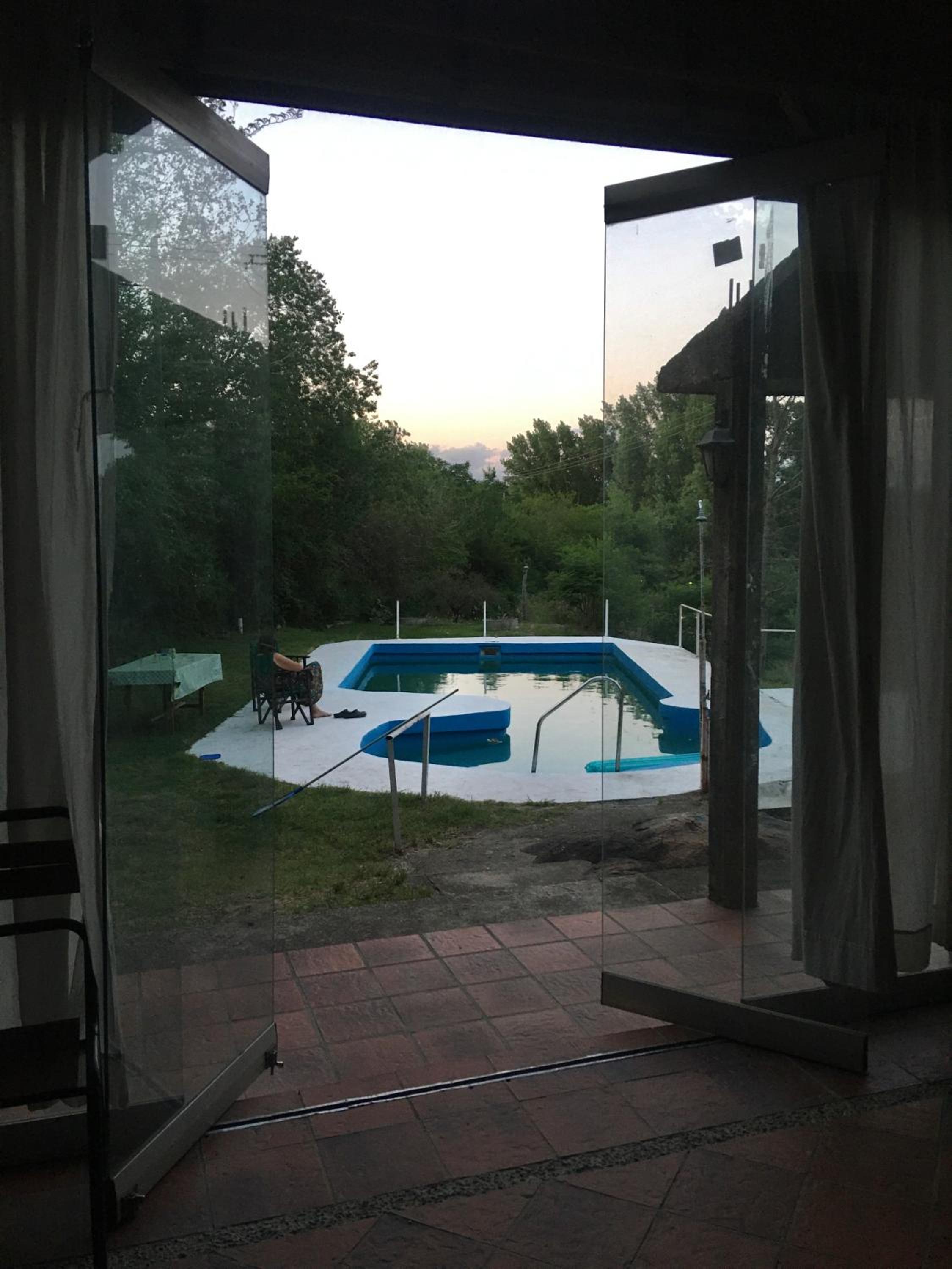 Casa Villa Carlos Paz, con pileta, frente al río