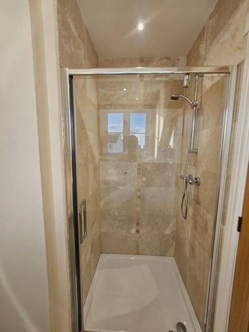 Kiln Lodge- Stunning 4 bed house view 2