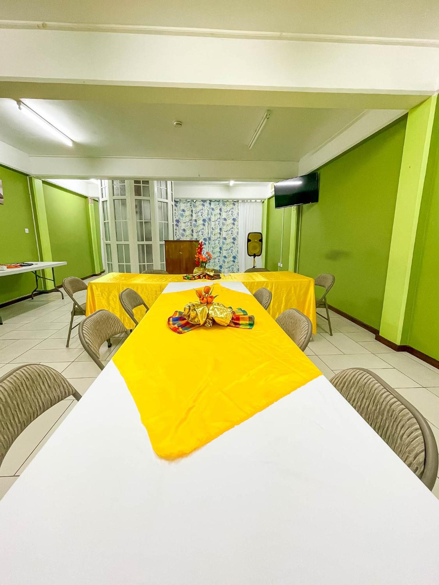 La Flamboyant Hotel