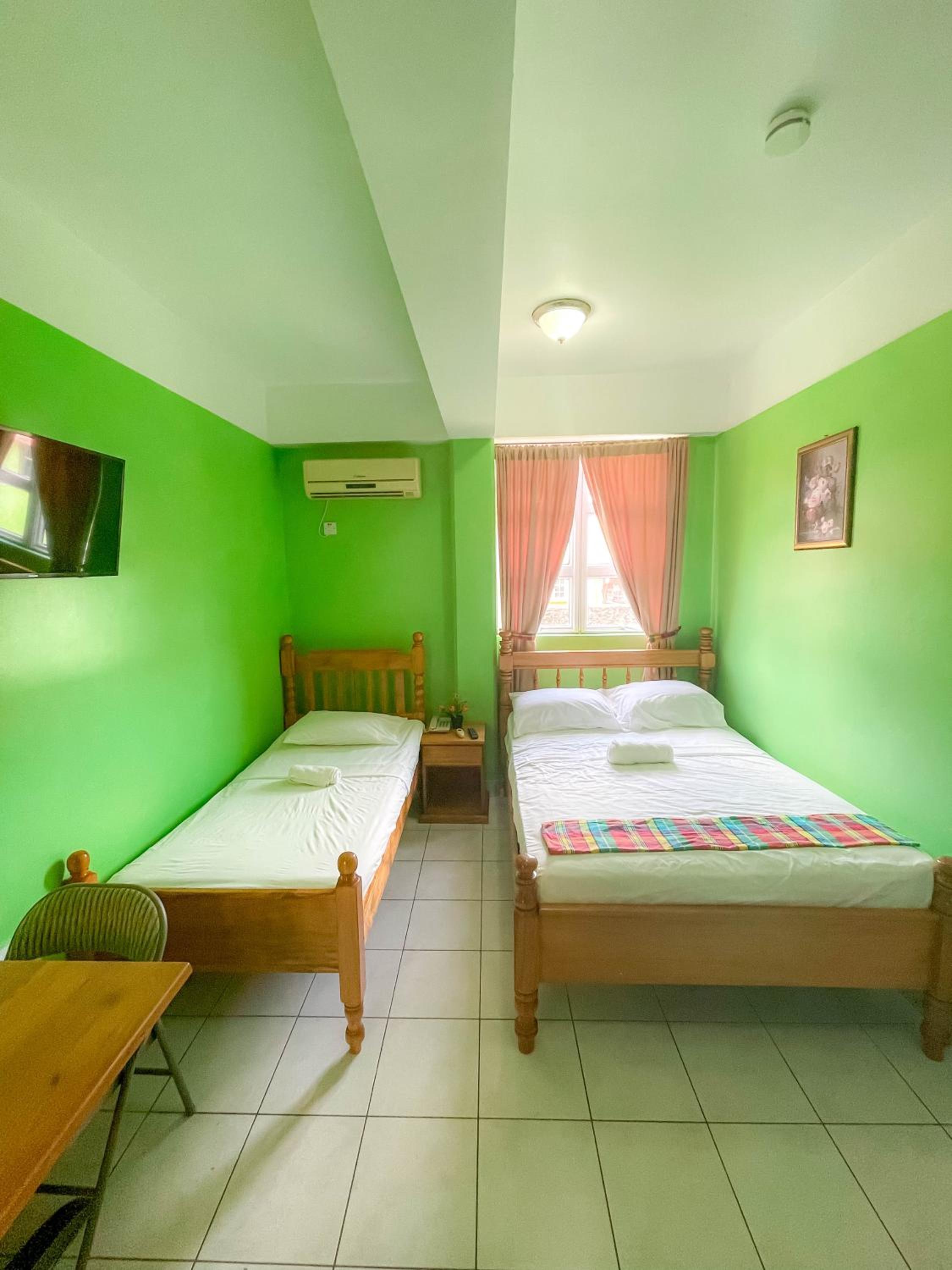 La Flamboyant Hotel