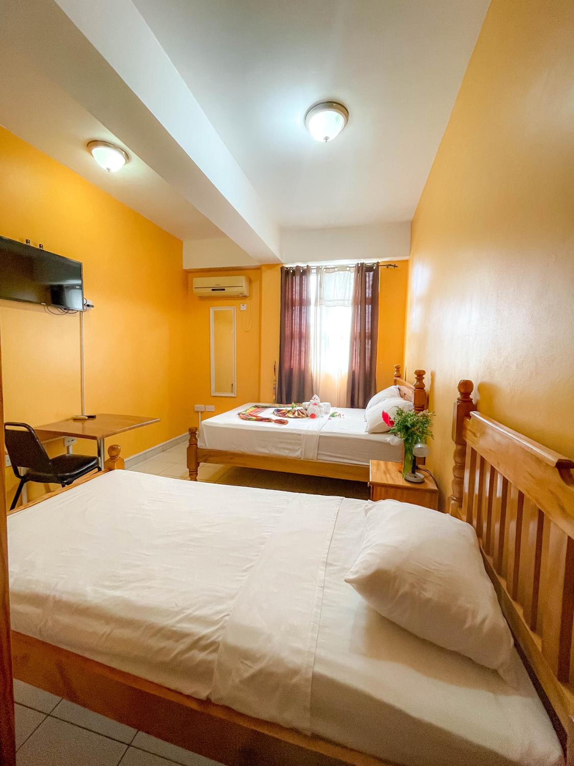 La Flamboyant Hotel