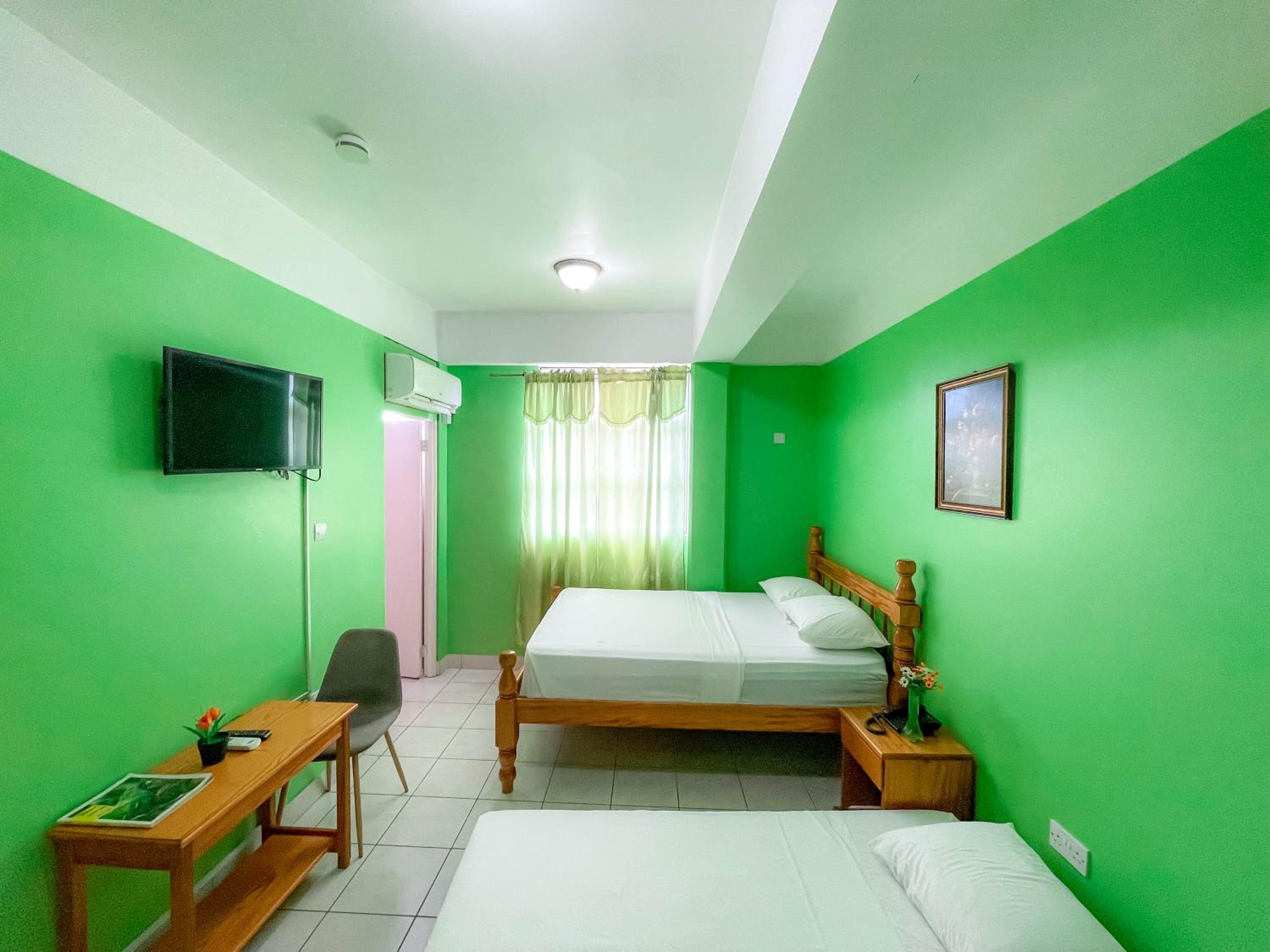 La Flamboyant Hotel