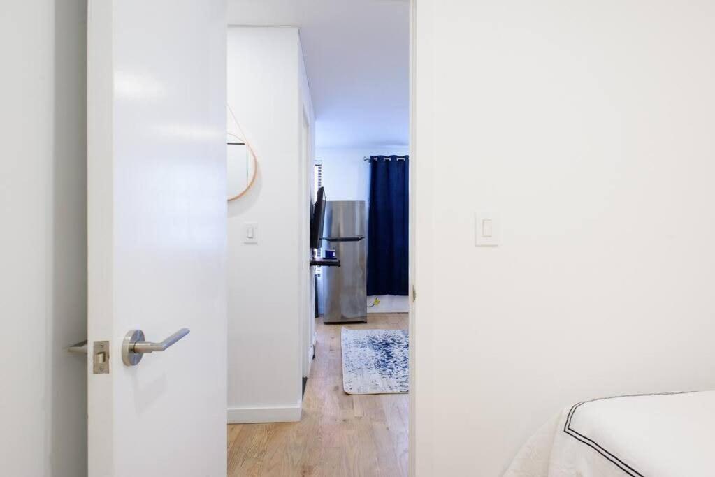 69-3D Prime Lower East East BRAND NEW 1br Apt