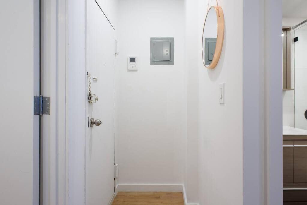 69-3D Prime Lower East East BRAND NEW 1br Apt