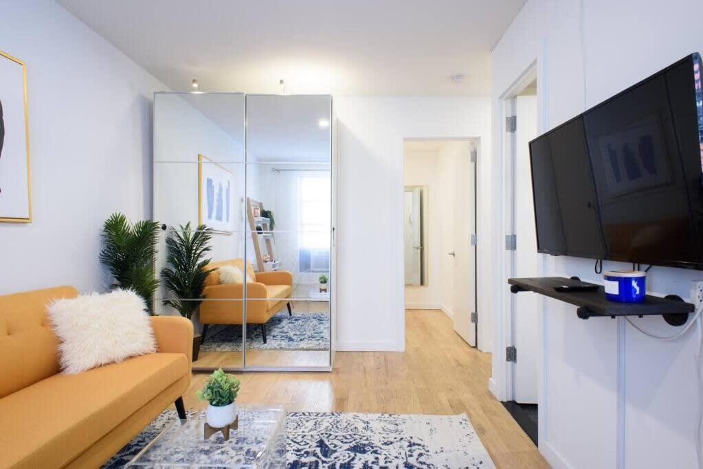 69-3D Prime Lower East East BRAND NEW 1br Apt