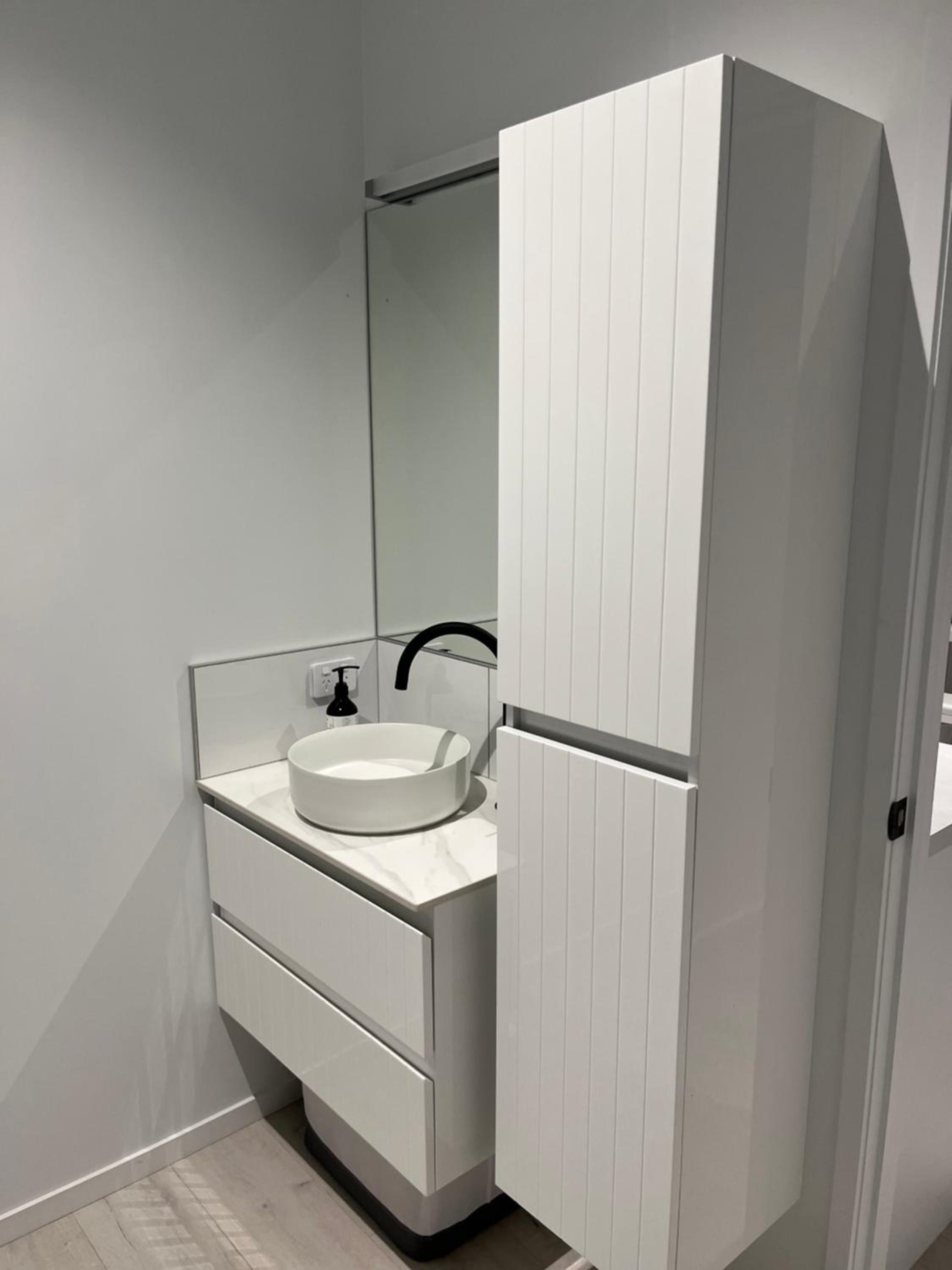 Luxury Poolside Studio Near Hobbiton