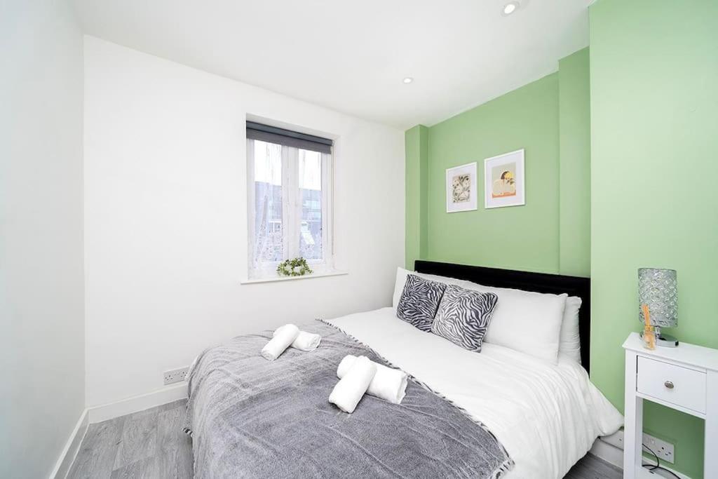 Soho Apartments F4