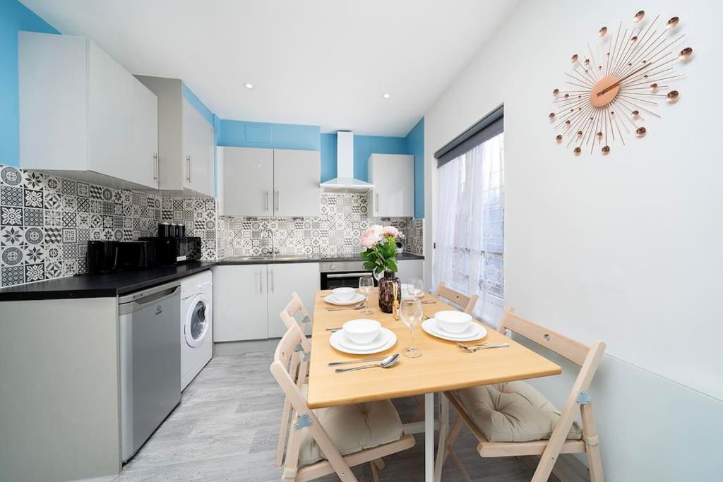 Soho Apartments F4