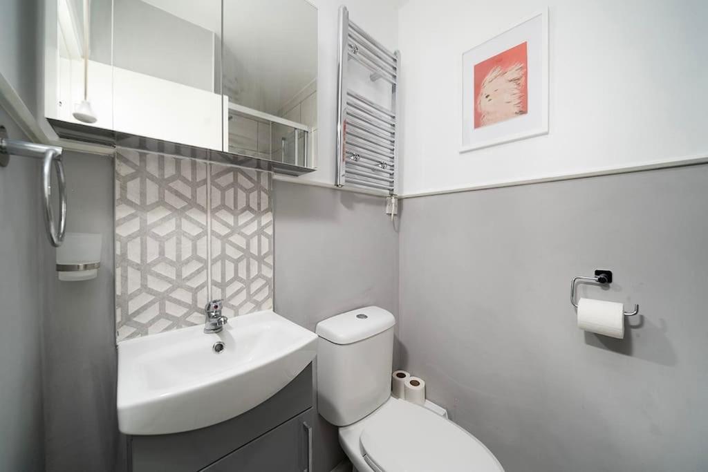 Soho Apartments F4