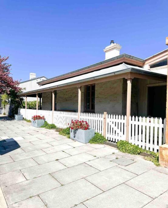Telegraph Station Stays