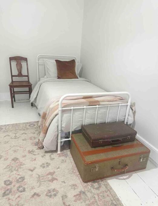 Telegraph Station Stays