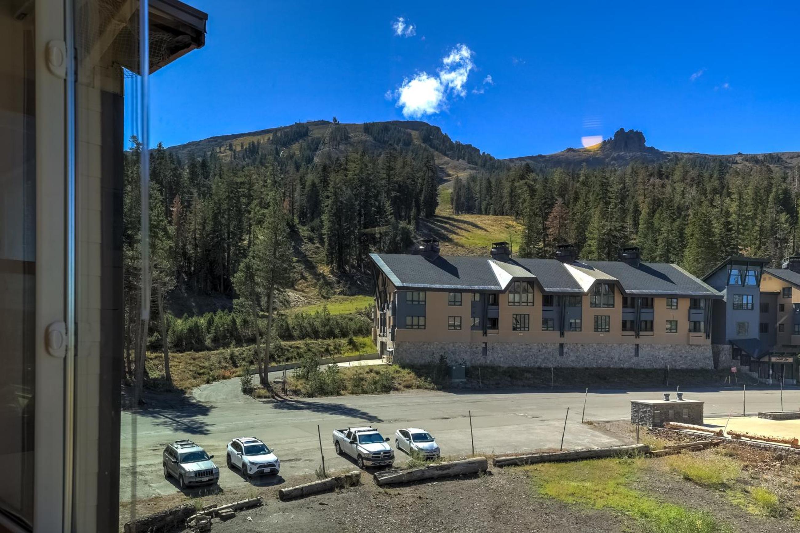 Sierra Cabin Condo – Sun Meadows 1 BedroomLoft condo view 2