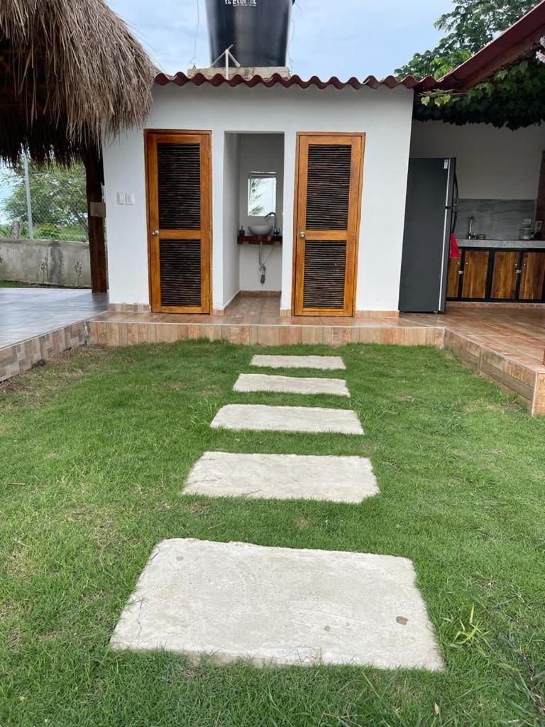 CASA CAMPESTRE A POCOS MINUTOS DE CARTAGENA