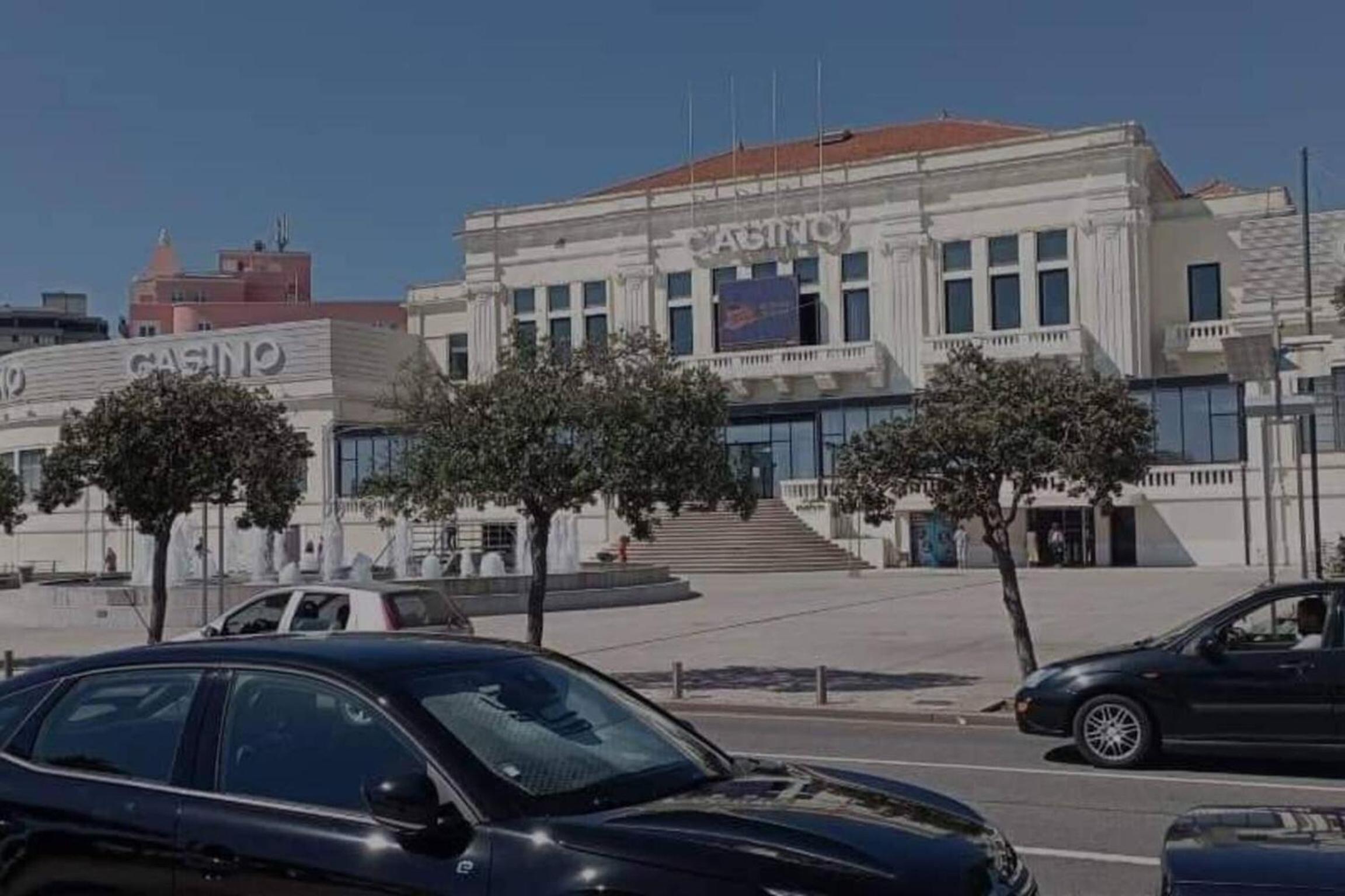 Elegant apartment in Vila do Conde 70 m² terrace view 2