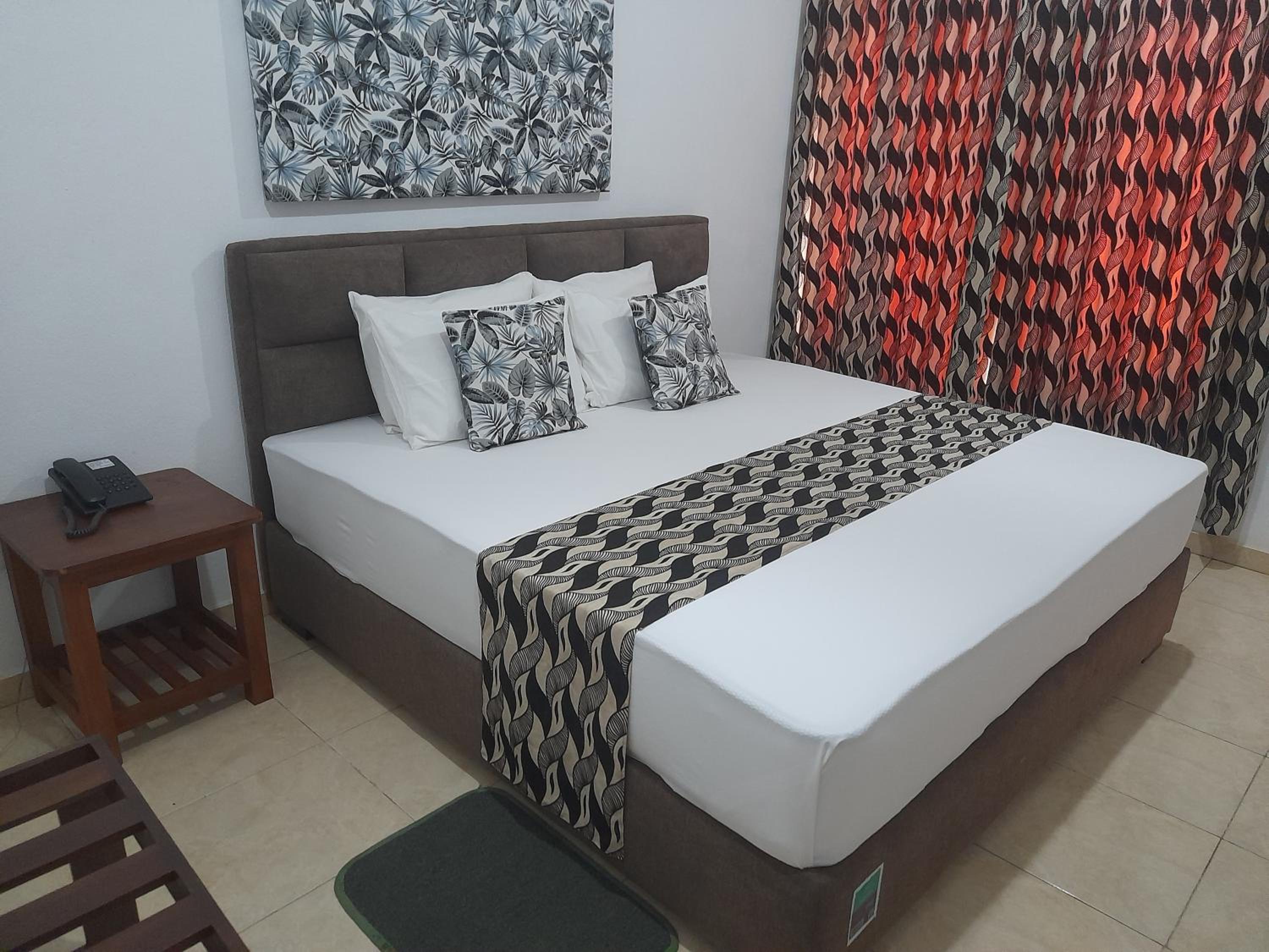 Larn's Villa Hotel & Apartment