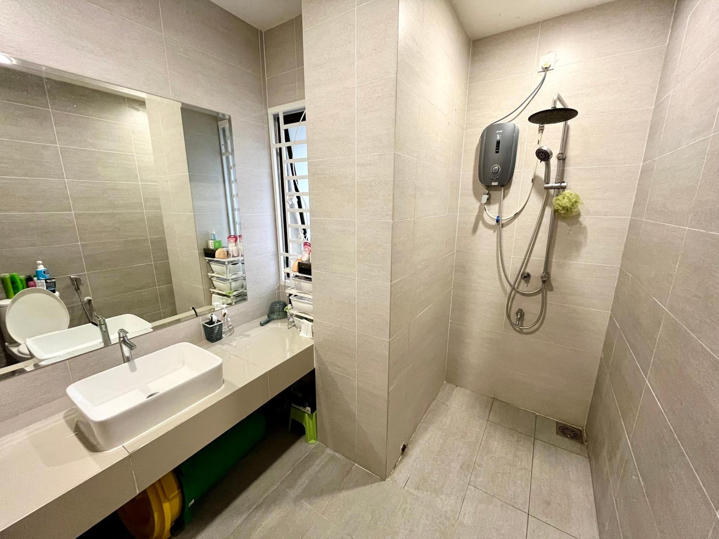 Serene Homestay Semenyih - Endlot House 4BR for 11 pax photo 4
