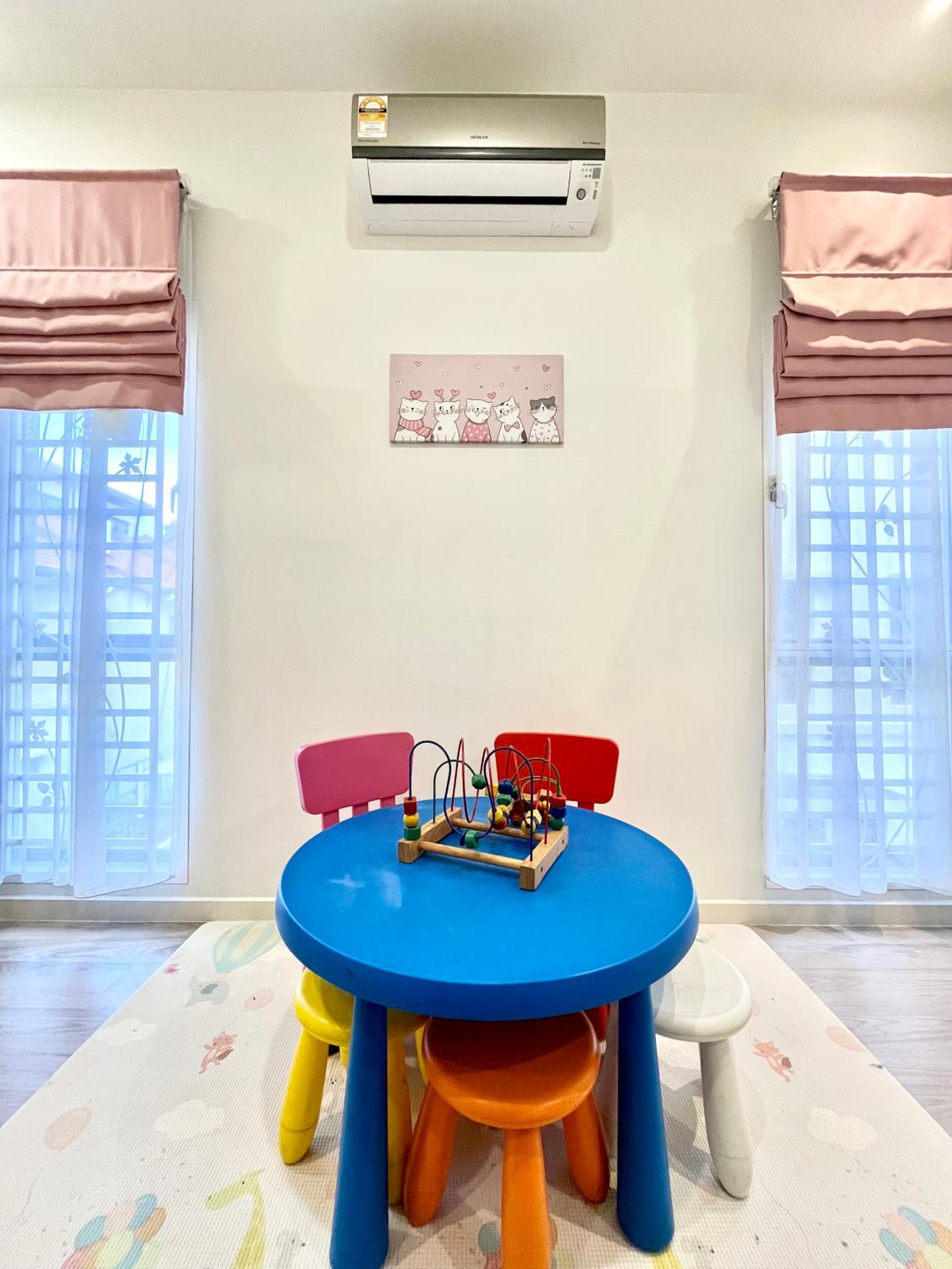 Serene Homestay Semenyih - Endlot House 4BR for 11 pax photo 8