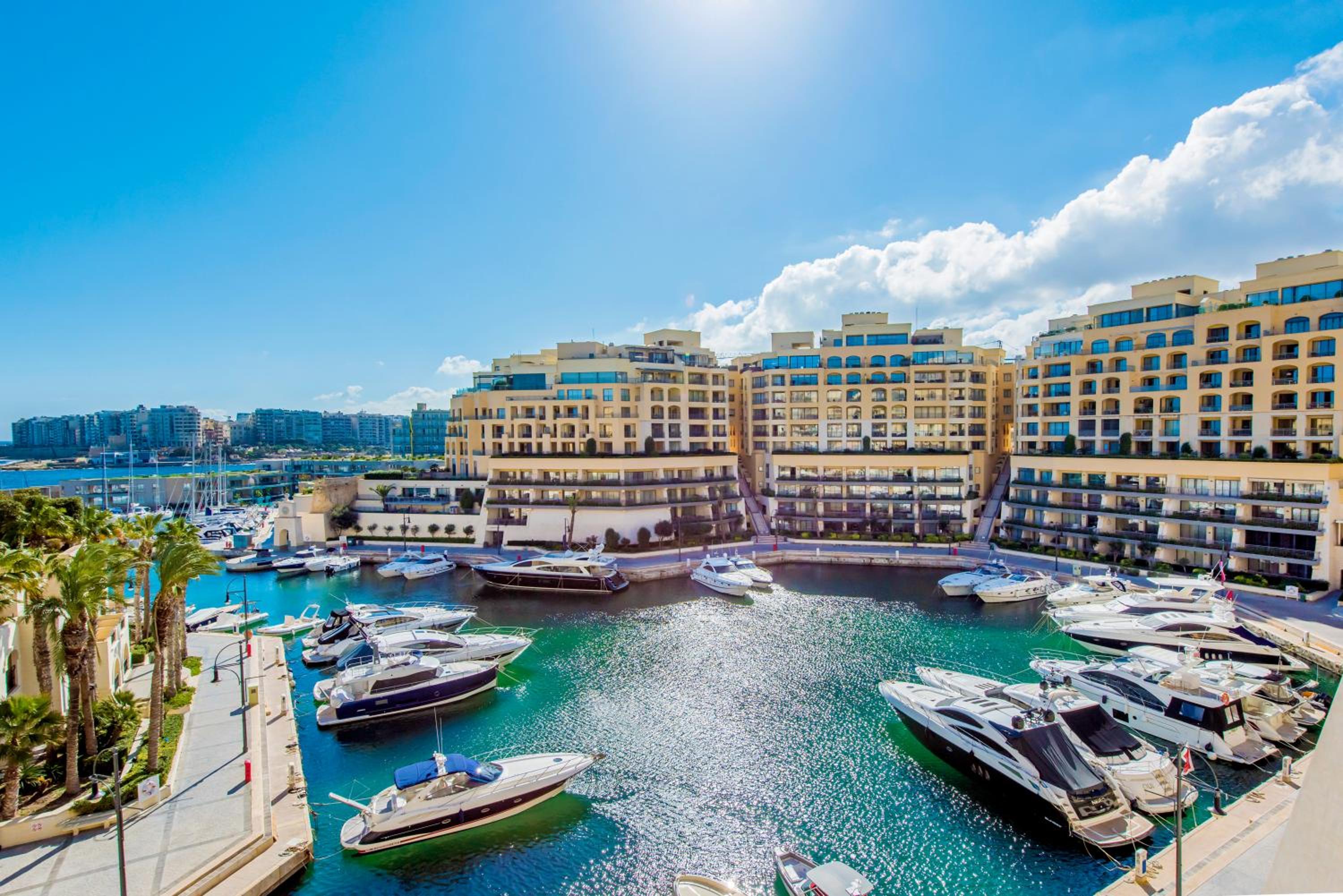 St. Julians Portomaso Marina Antique Apartment photo 2