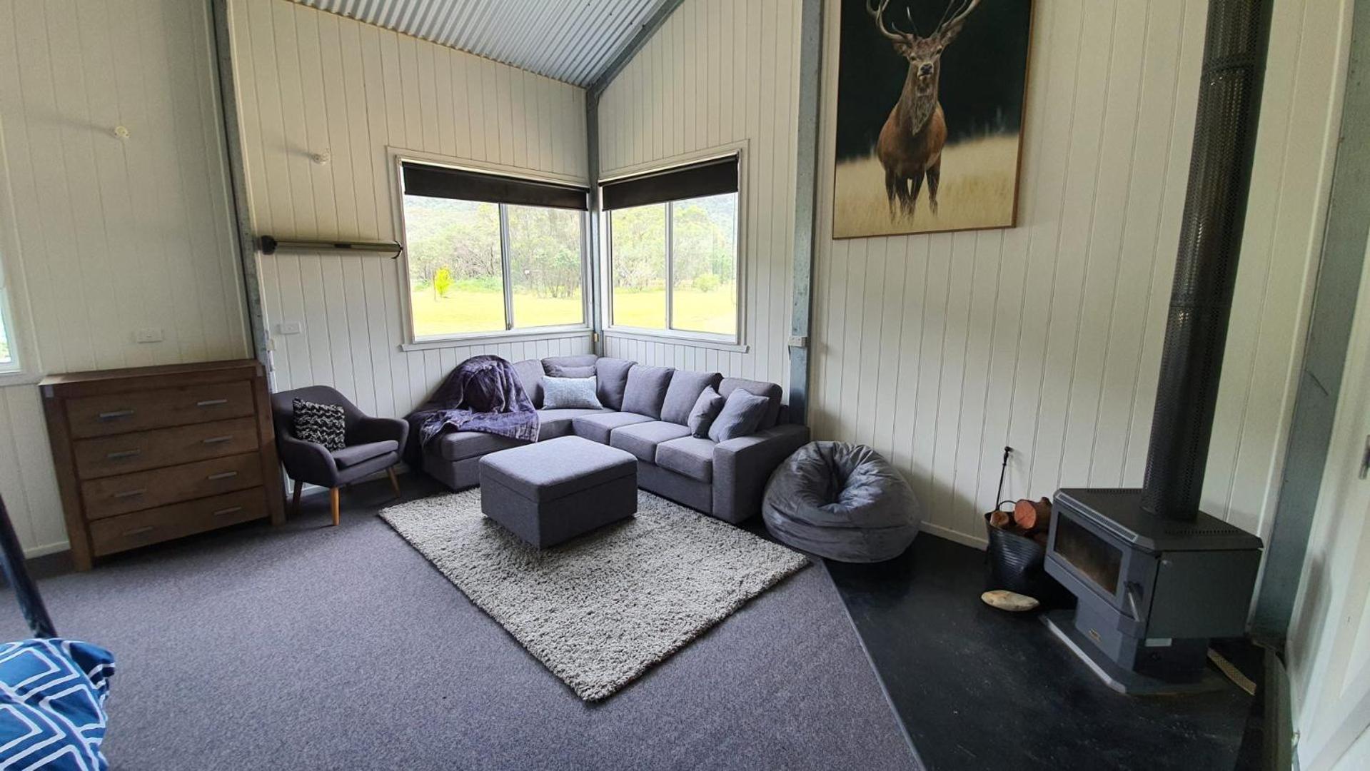 Feathertop Views and Barn