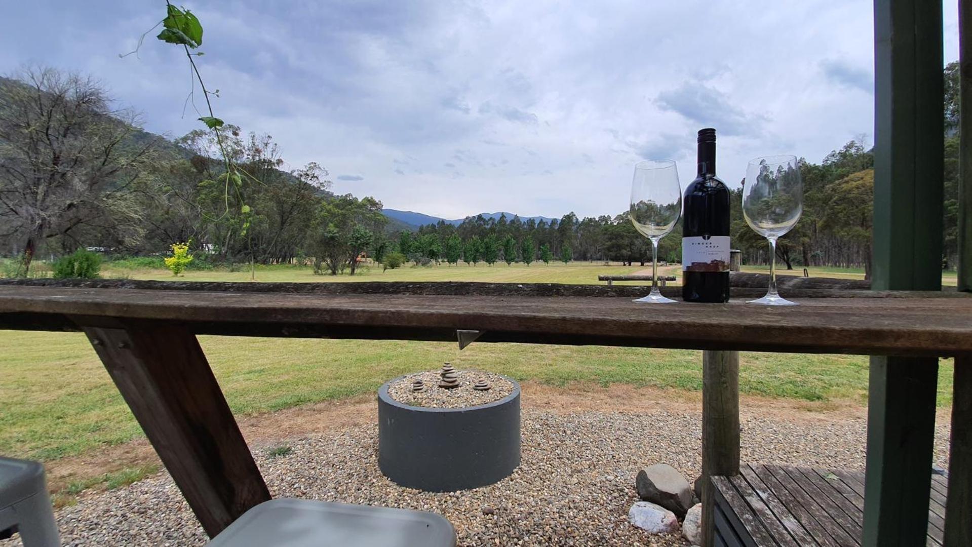 Feathertop Views and Barn