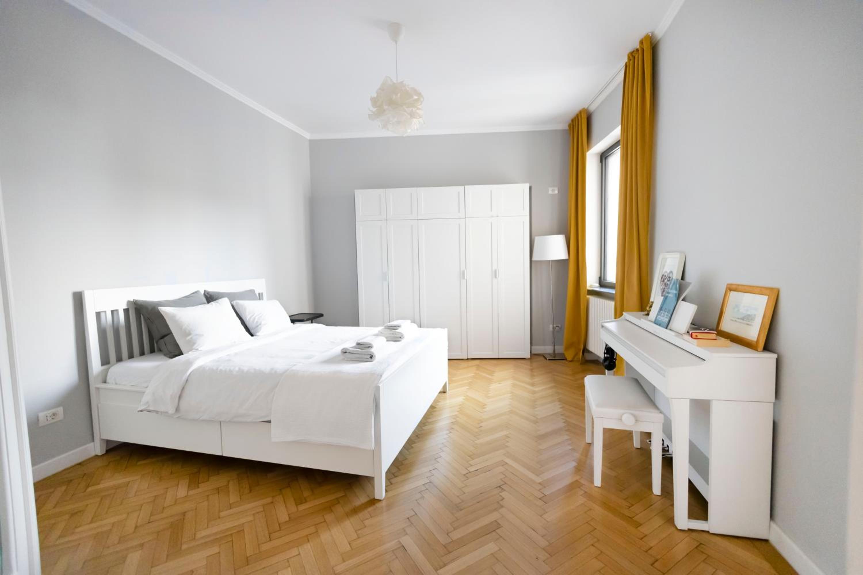 Your Deluxe Home in Bucharest center view 2