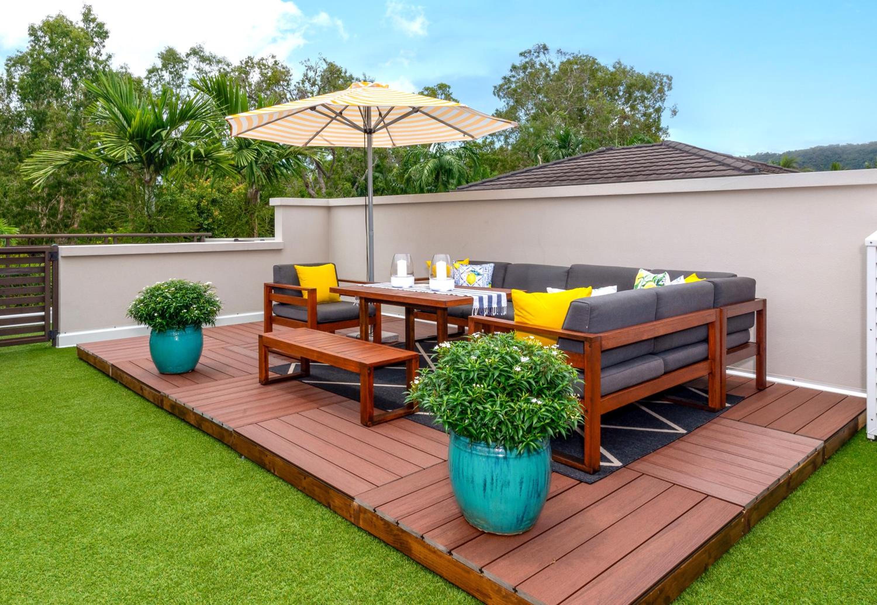 Beautiful Pool View Penthouse With Rooftop Oasis, Great For Families