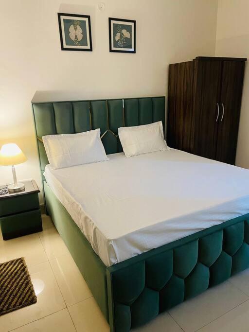 Utopiá 3BHK Entire Luxury Apartment In Noida 63 view 4