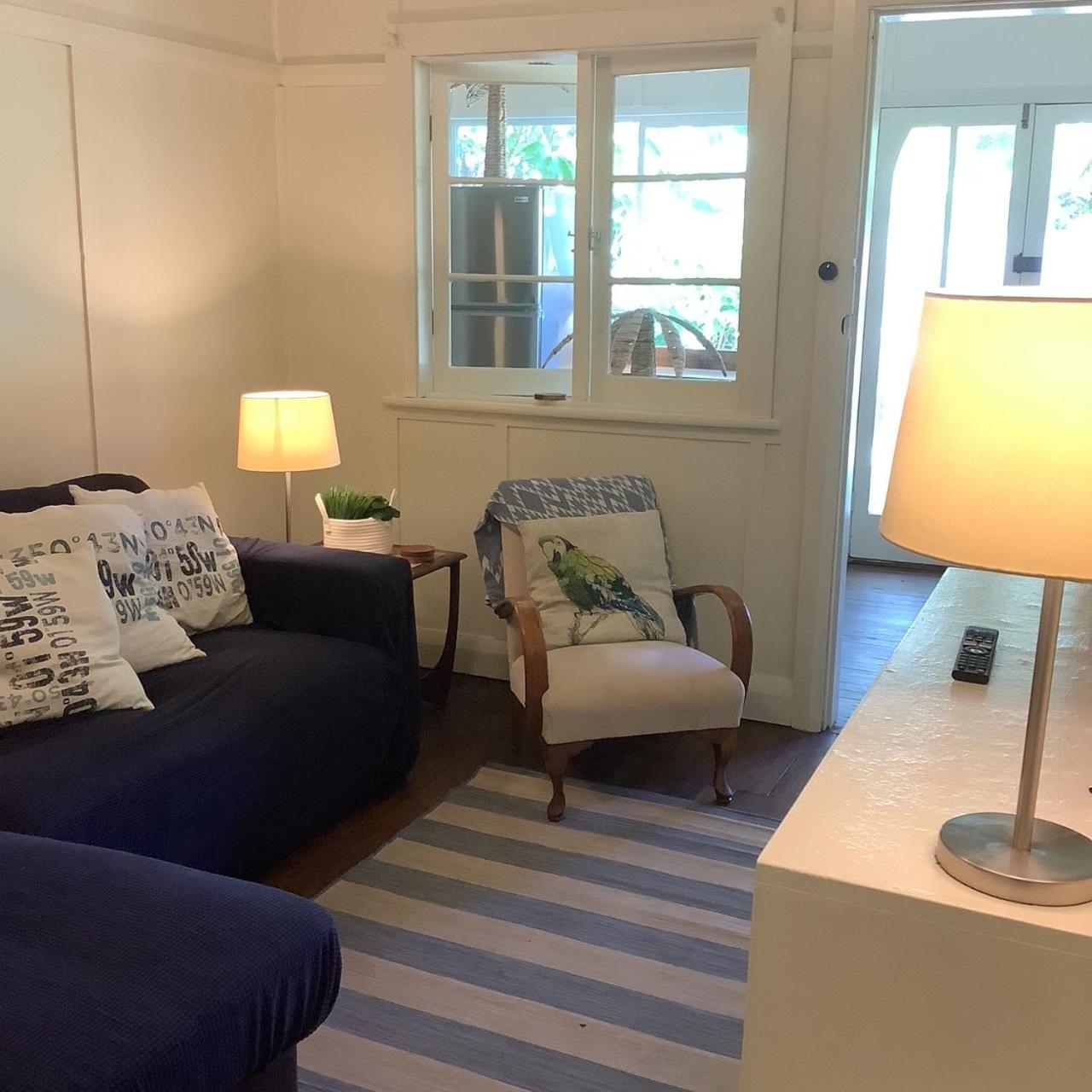 Bermagui Bay Beach House 2, Wonderful Beachside Location, Pet Friendly