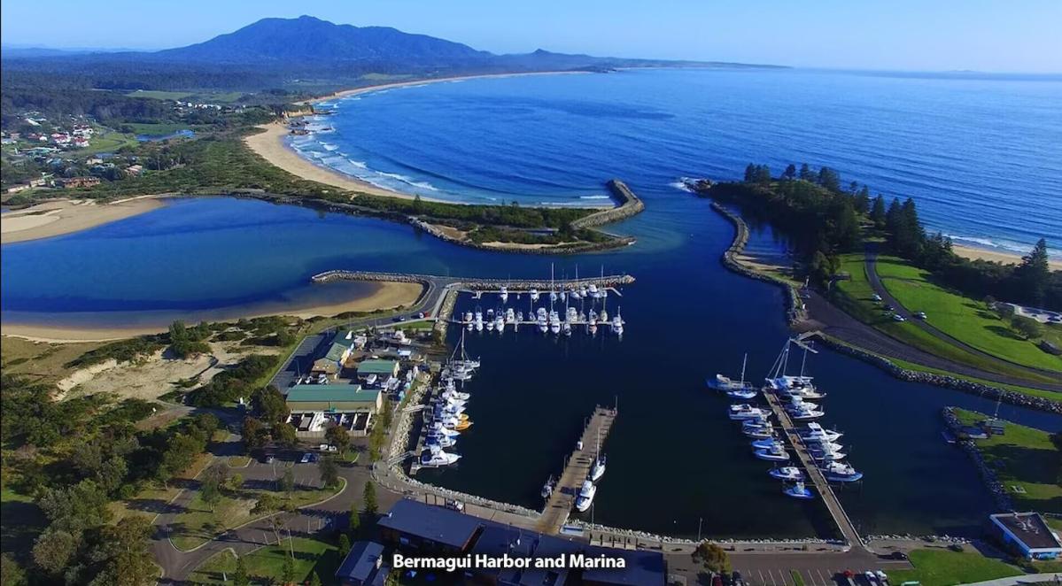 Bermagui Bay Beach House 2, Wonderful Beachside Location, Pet Friendly