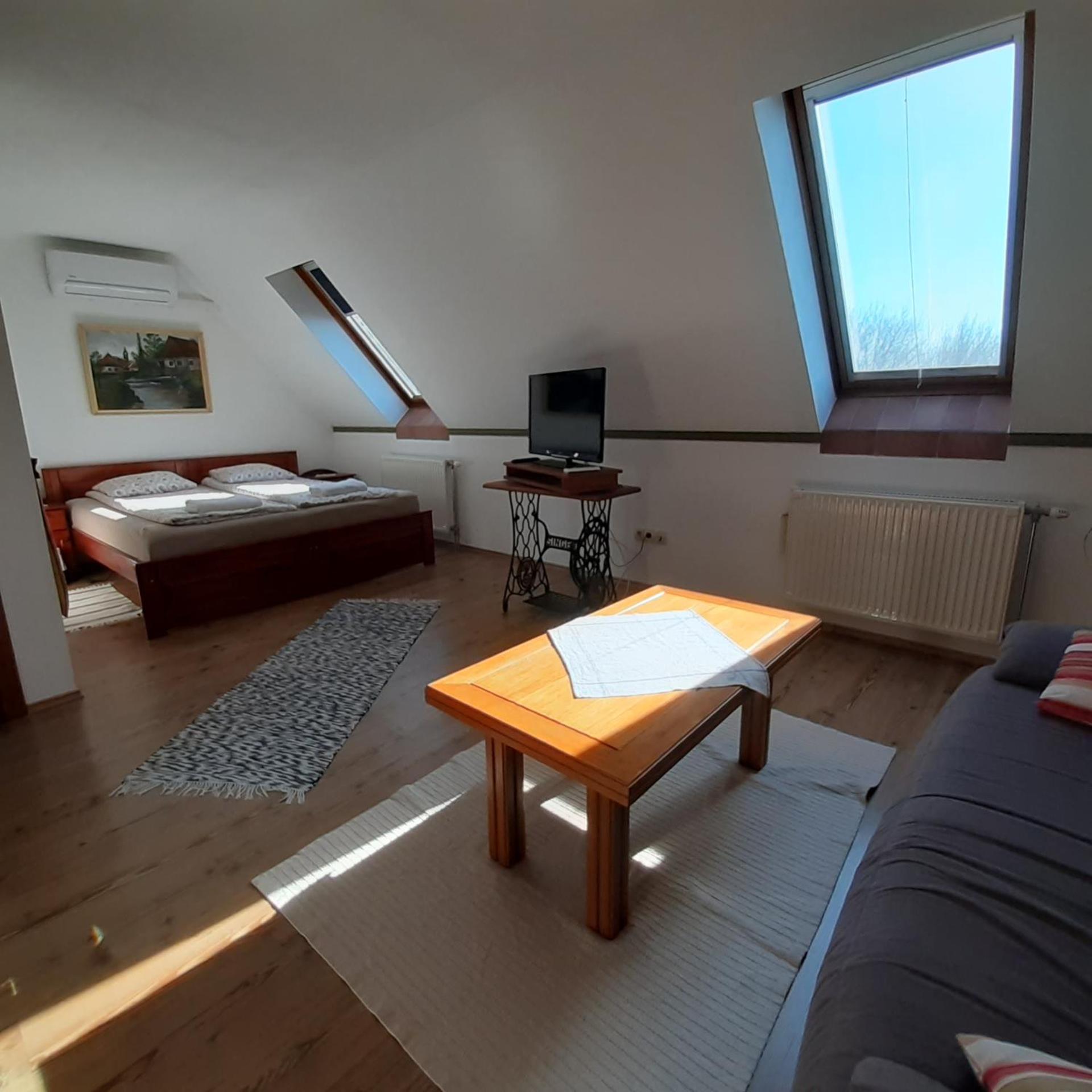 Photo 66