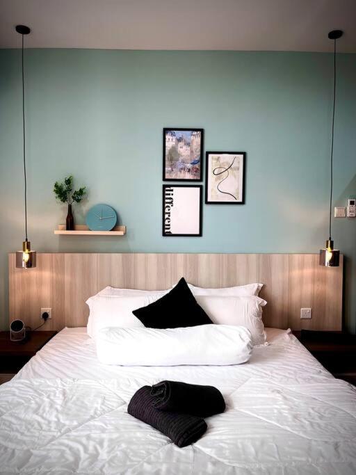 Premium Cozy Studio Near Mid Valley