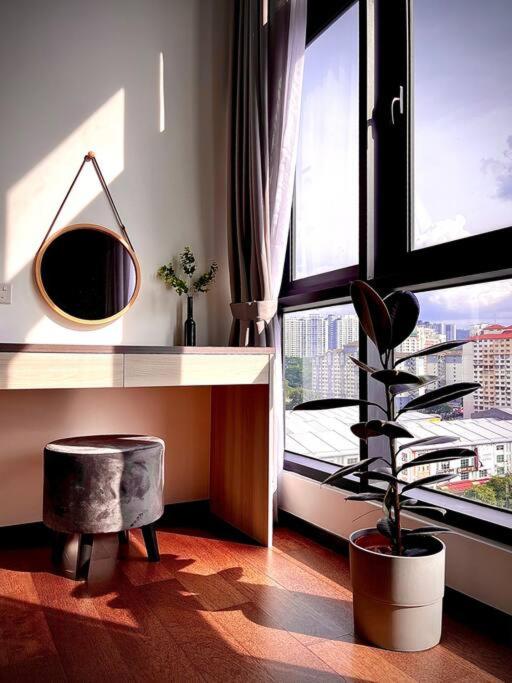 Premium Cozy Studio Near Mid Valley