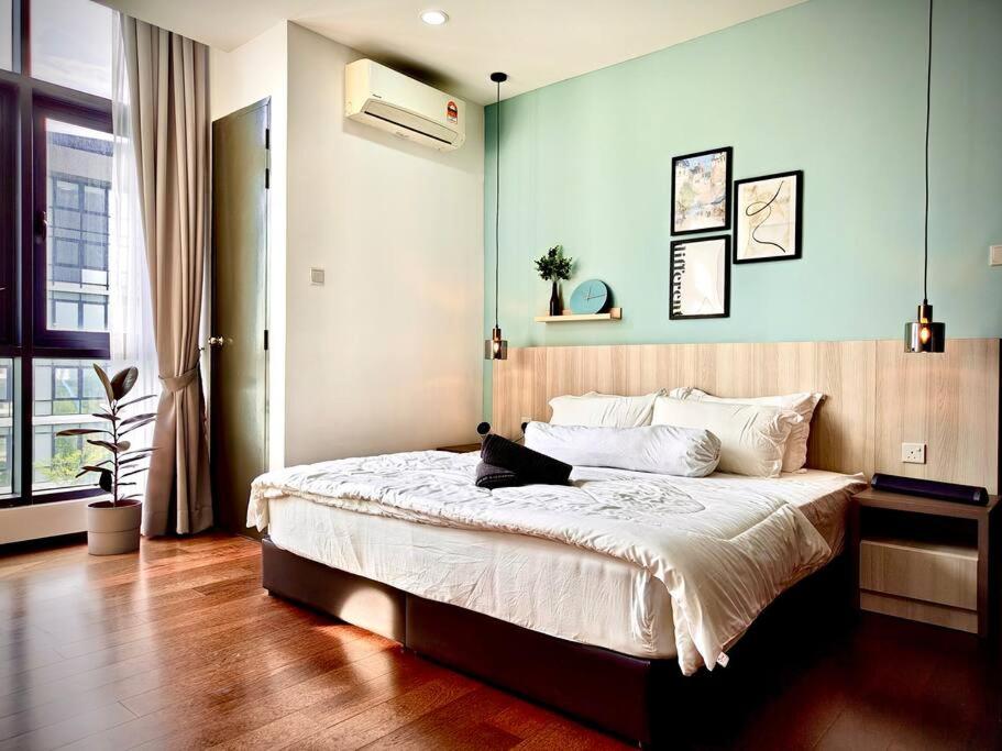 Premium Cozy Studio Near Mid Valley