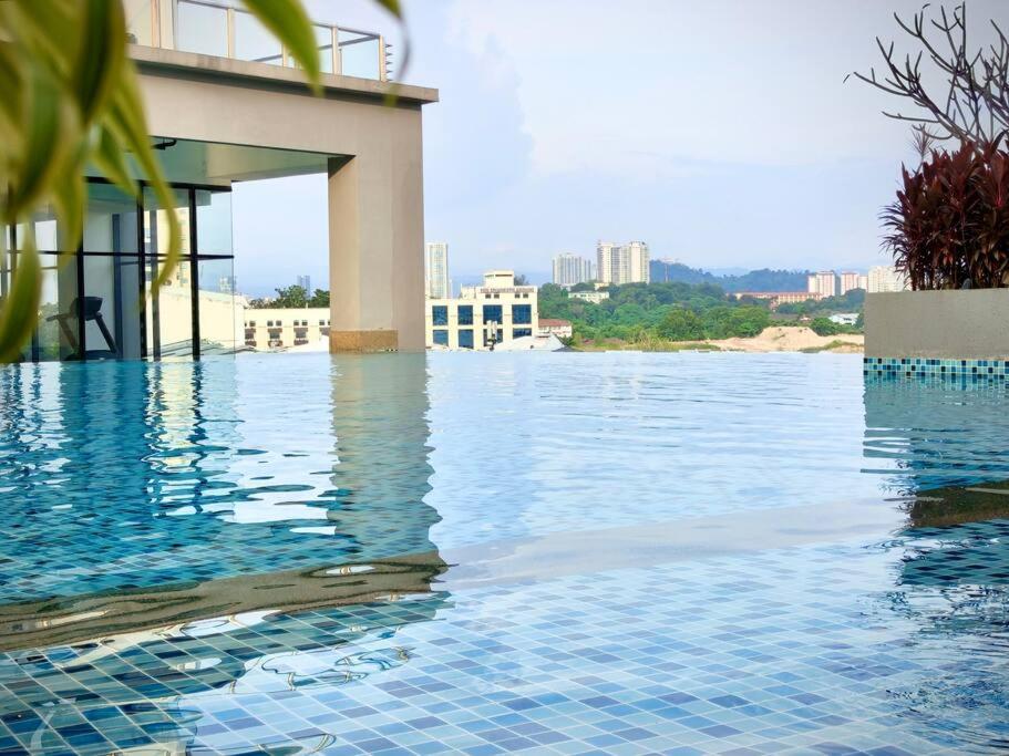 Premium Cozy Studio Near Mid Valley