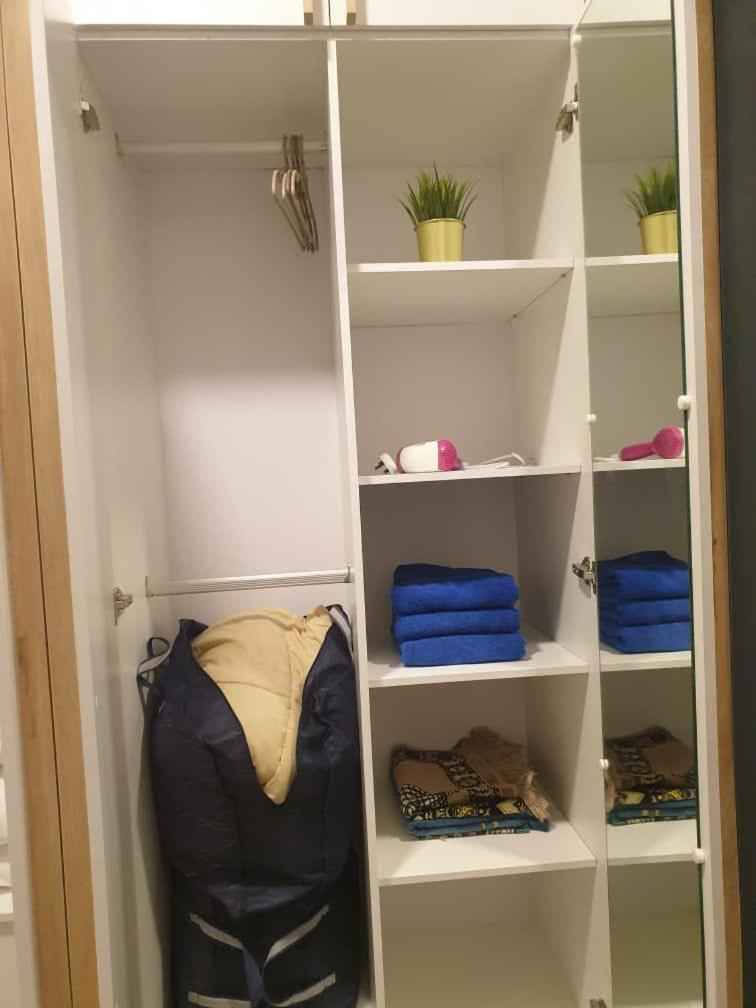 Homestay 2 Bedroom KLCC Wifi Netflix