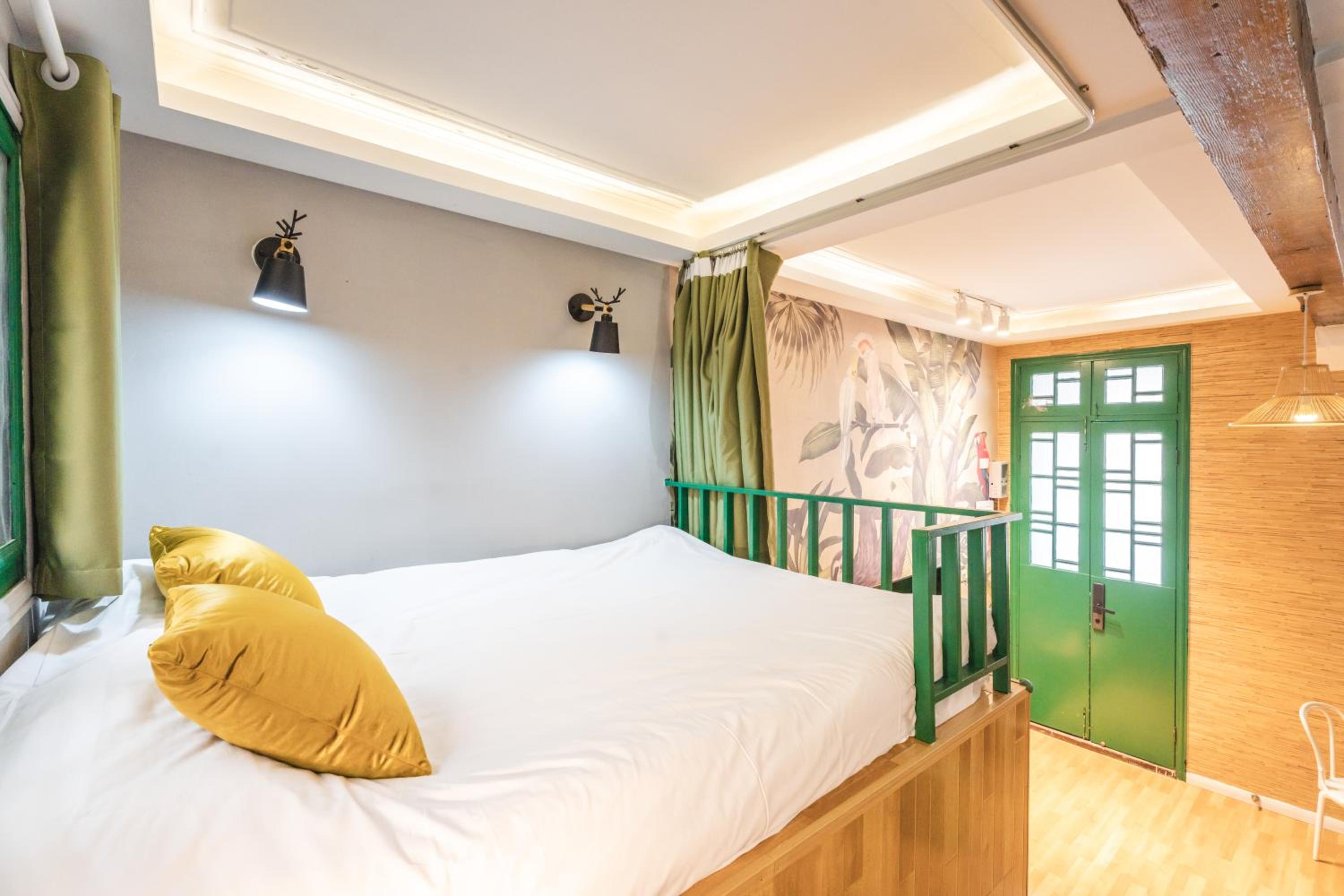 bedroom