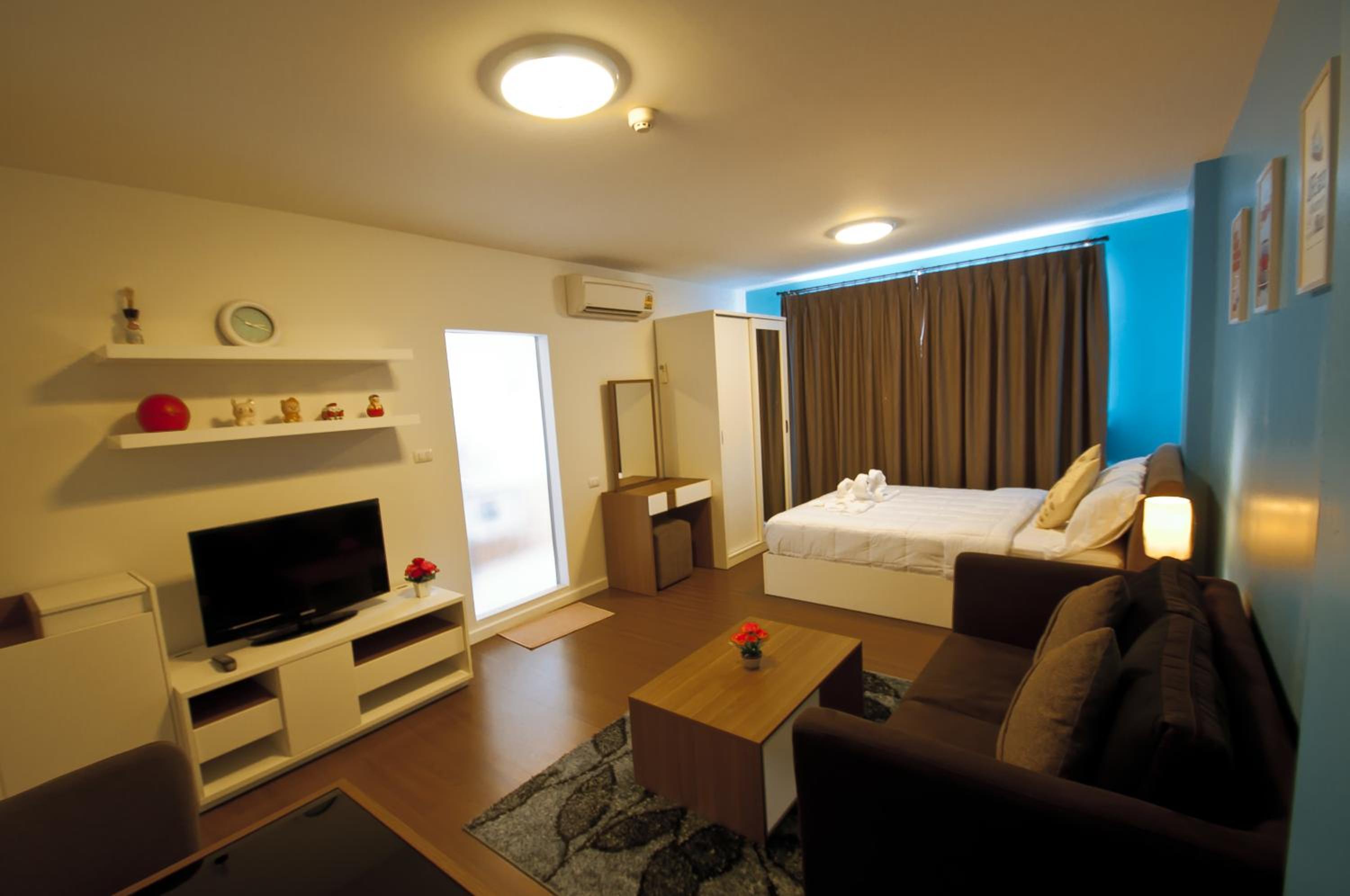 Photo 6