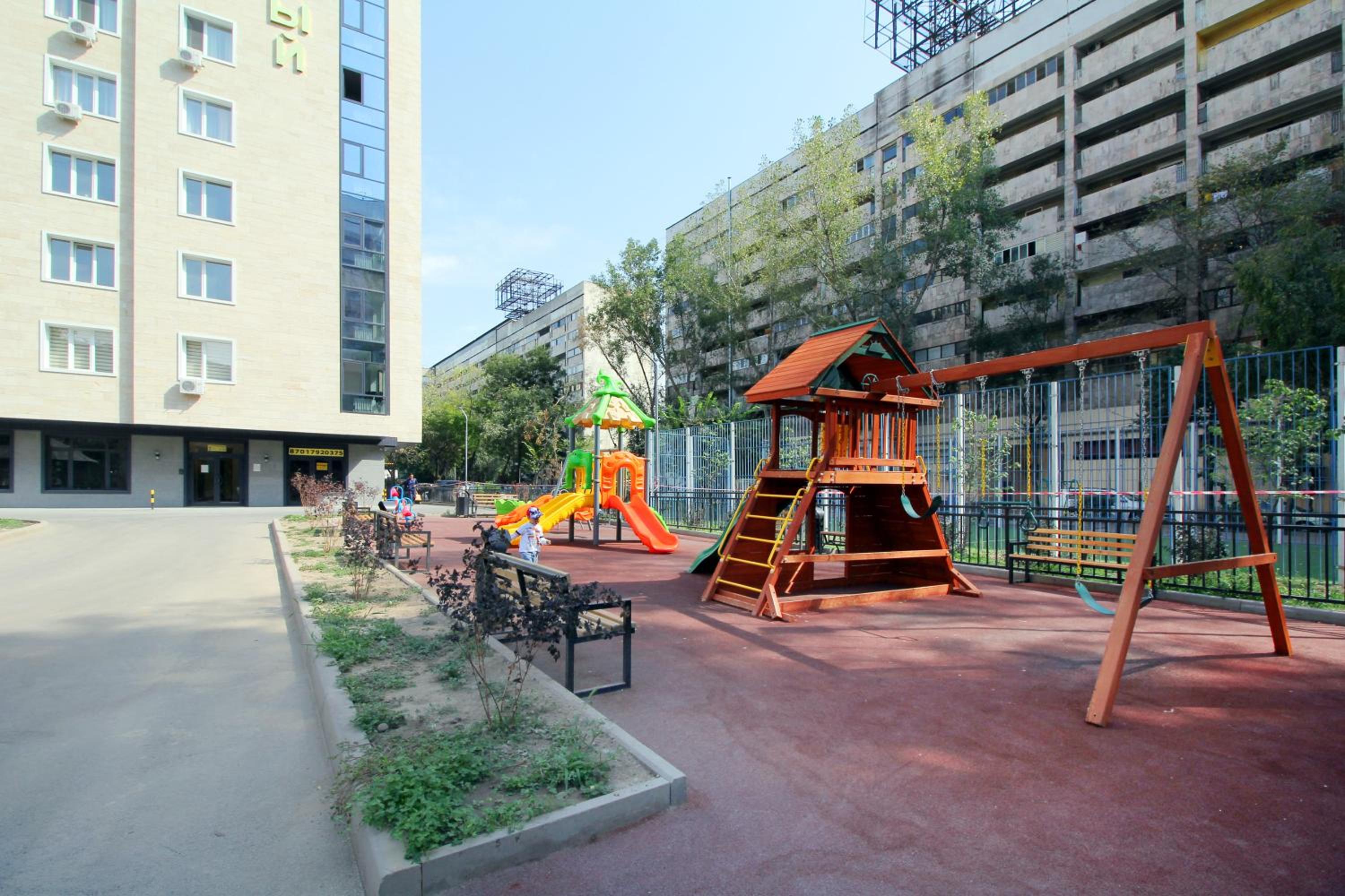 Photo 10