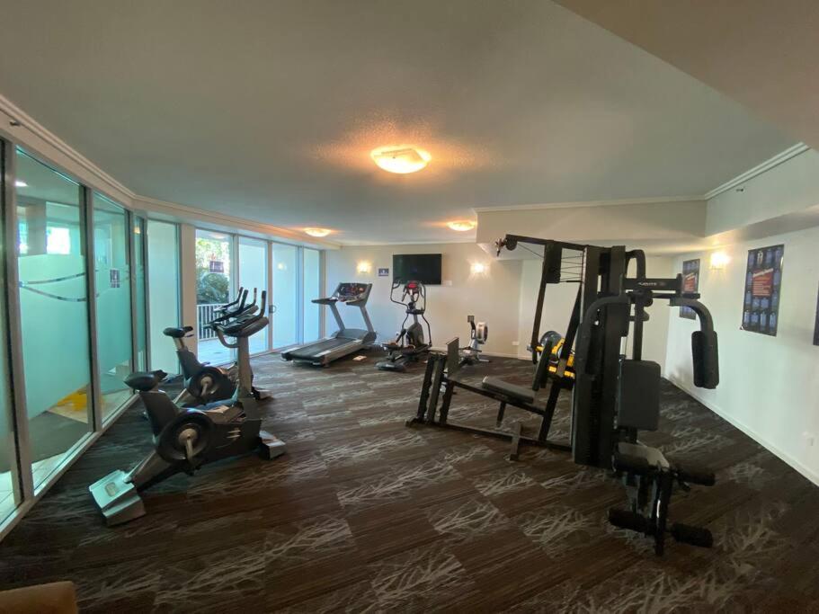 Waterfront Sub-Penthouse Apartment in City Centre