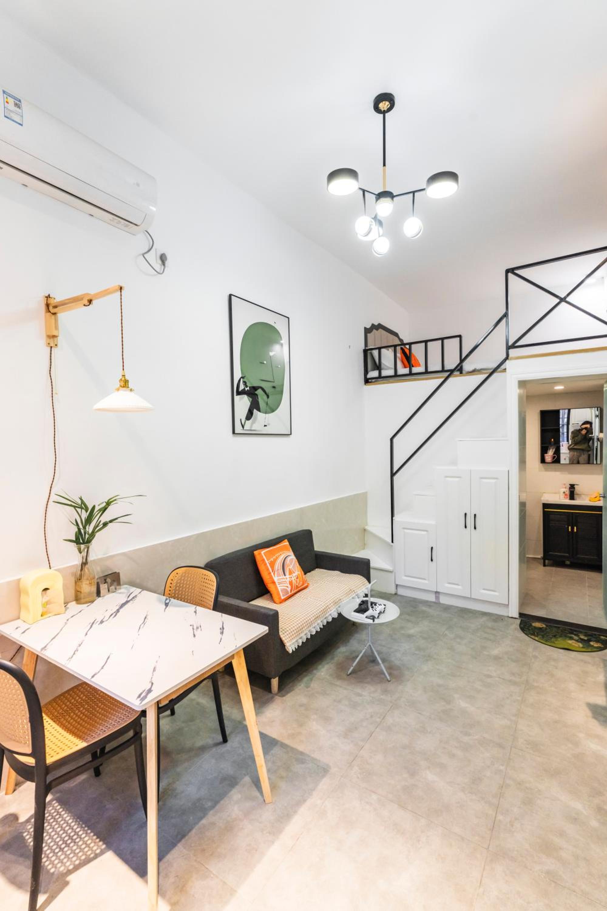 Shanghai Hills&XING 3067 Homestay Near Line 1&13 and Fuxing Park