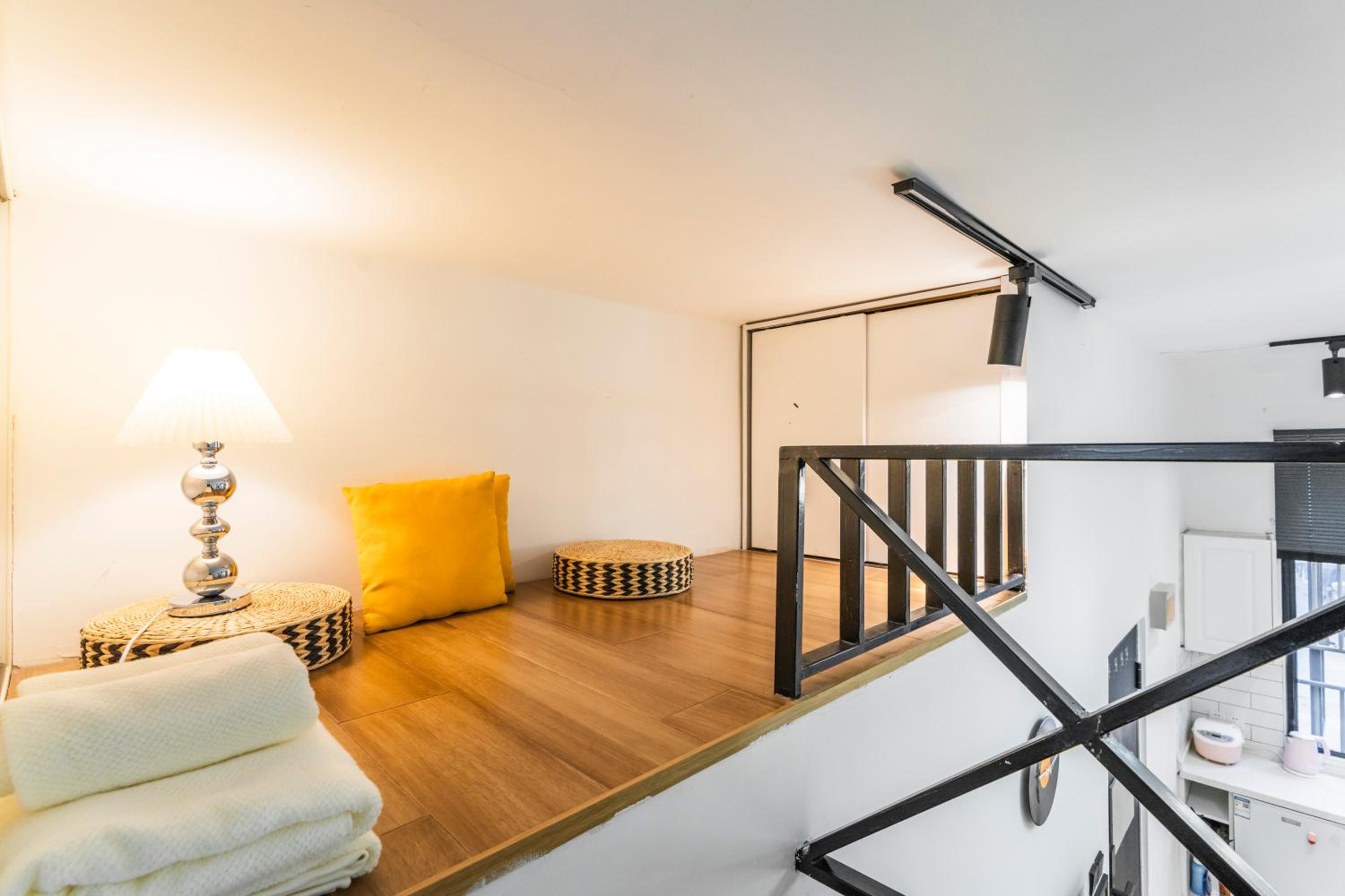 Shanghai Hills&XING 3067 Homestay Near Line 1&13 and Fuxing Park
